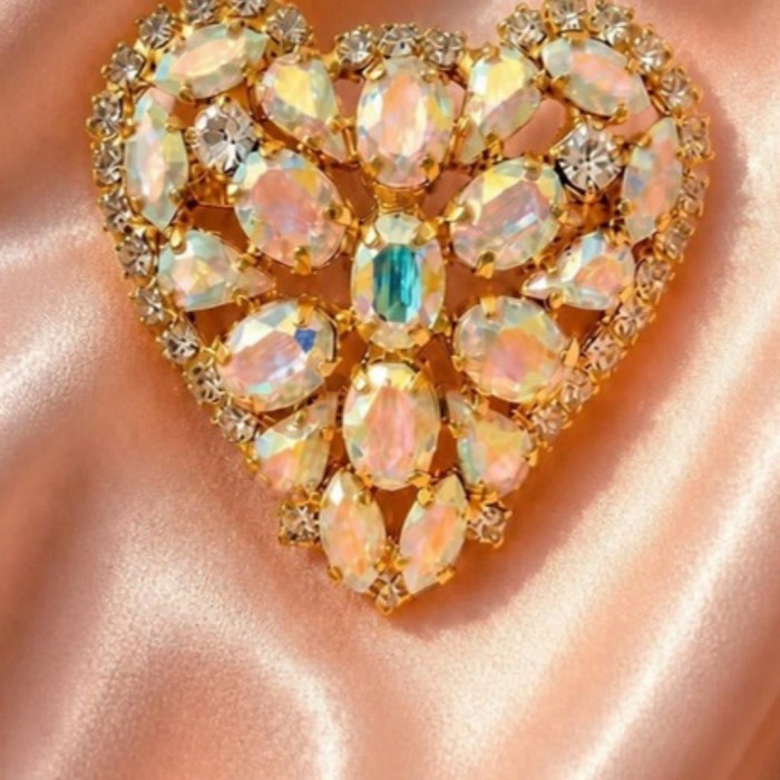 Segė moterims DiamondSky „Crystal Heart II“ (Aurora Borealis) su Swarovski kristalais